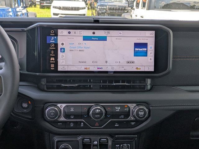 New 2025 Jeep Gladiator Mojave image 16