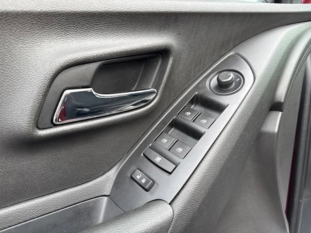 Used 2016 Chevrolet Trax LS FWD image 23