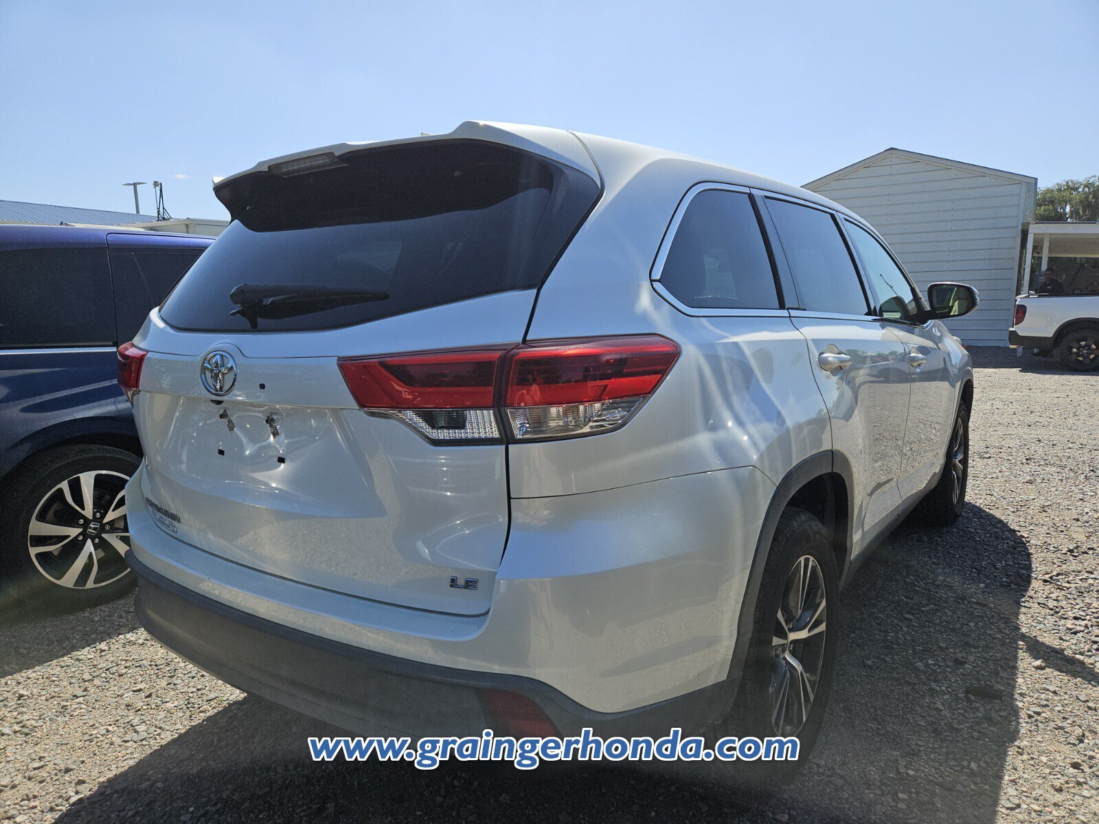 Used 2019 Toyota Highlander Plus FWD image 7
