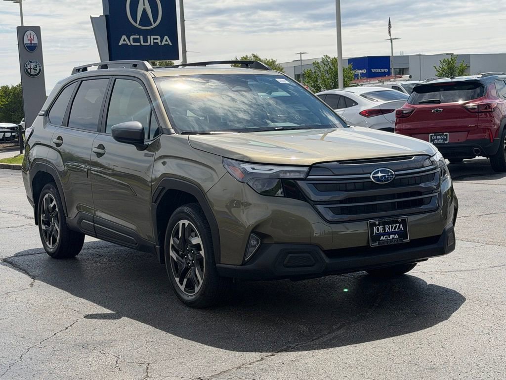 Used 2025 Subaru Forester Premium AWD/4WD image 3