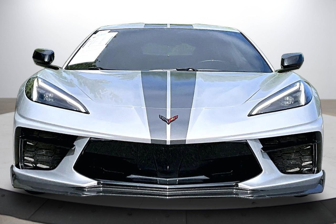 Used 2020 Chevrolet Corvette Stingray Coupe w/ Z51 Performance Package RWD image 3