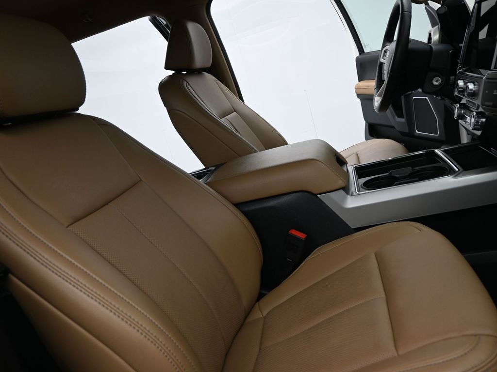 Used 2022 Ford F250 Lariat w/ Chrome Package image 11