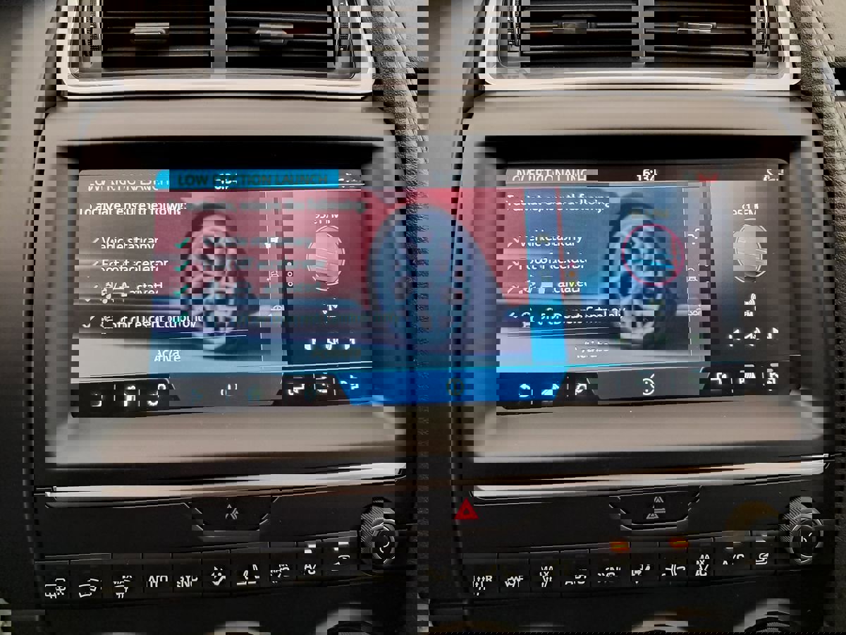 Used 2020 Jaguar E-PACE SE AWD/4WD image 28