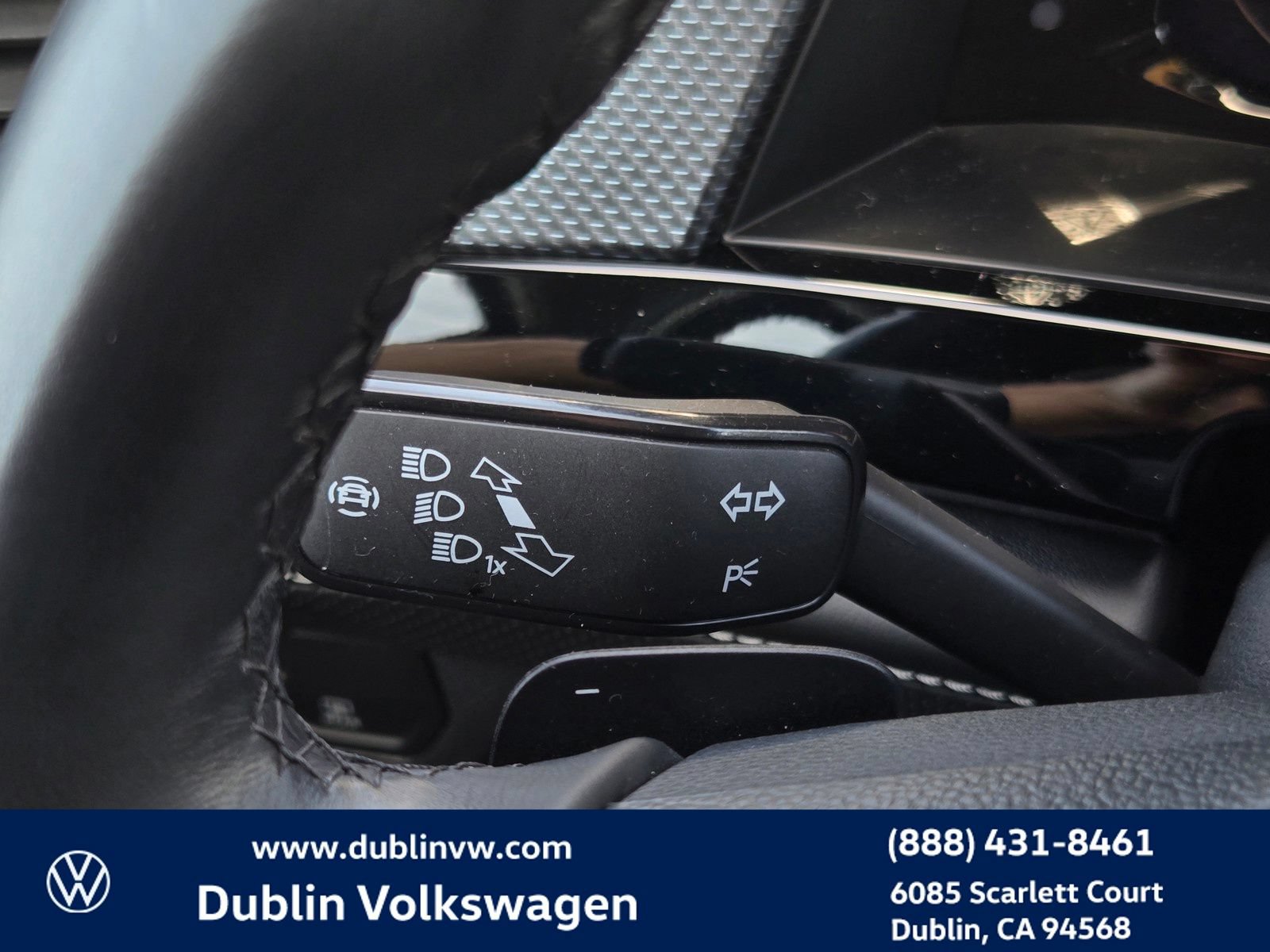 Certified 2024 Volkswagen Atlas Cross Sport SEL R-Line AWD/4WD image 23