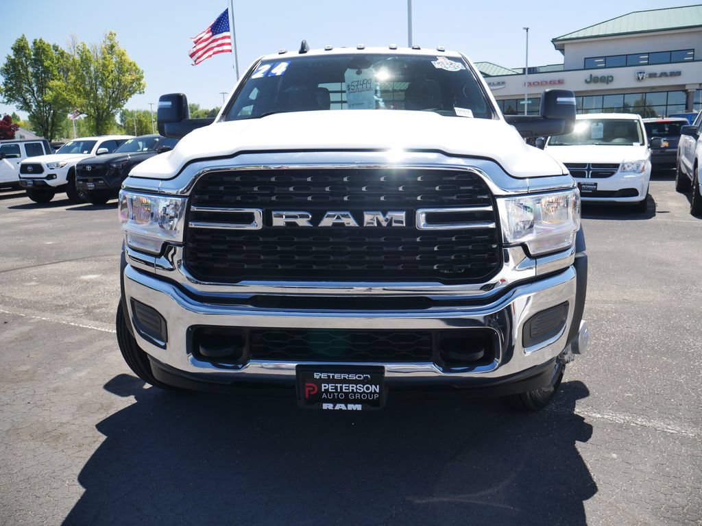 Used 2024 RAM 5500 SLT w/ Quick Order Package 2YG SLT AWD/4WD image 3