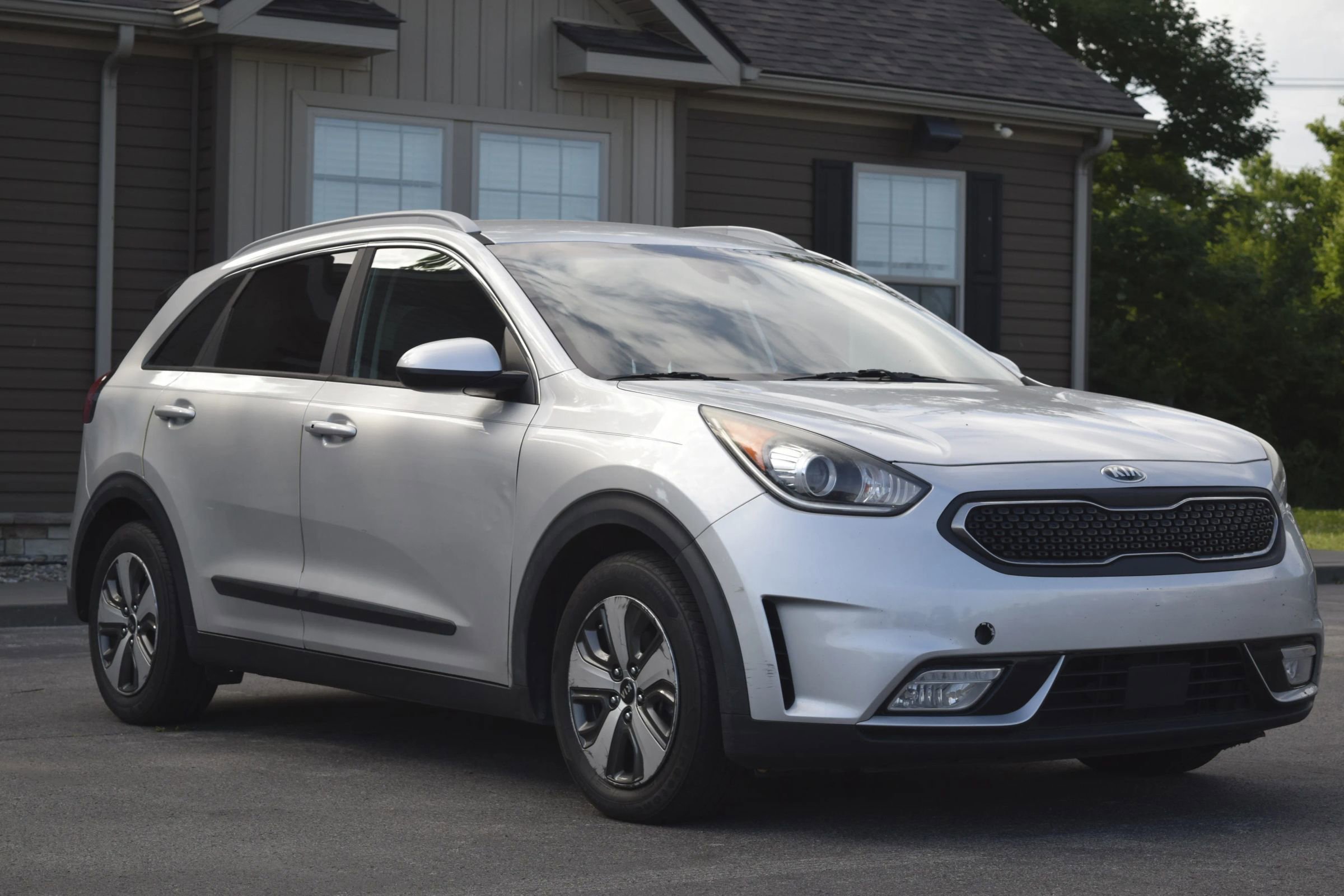 Used 2017 Kia Niro LX FWD image 4