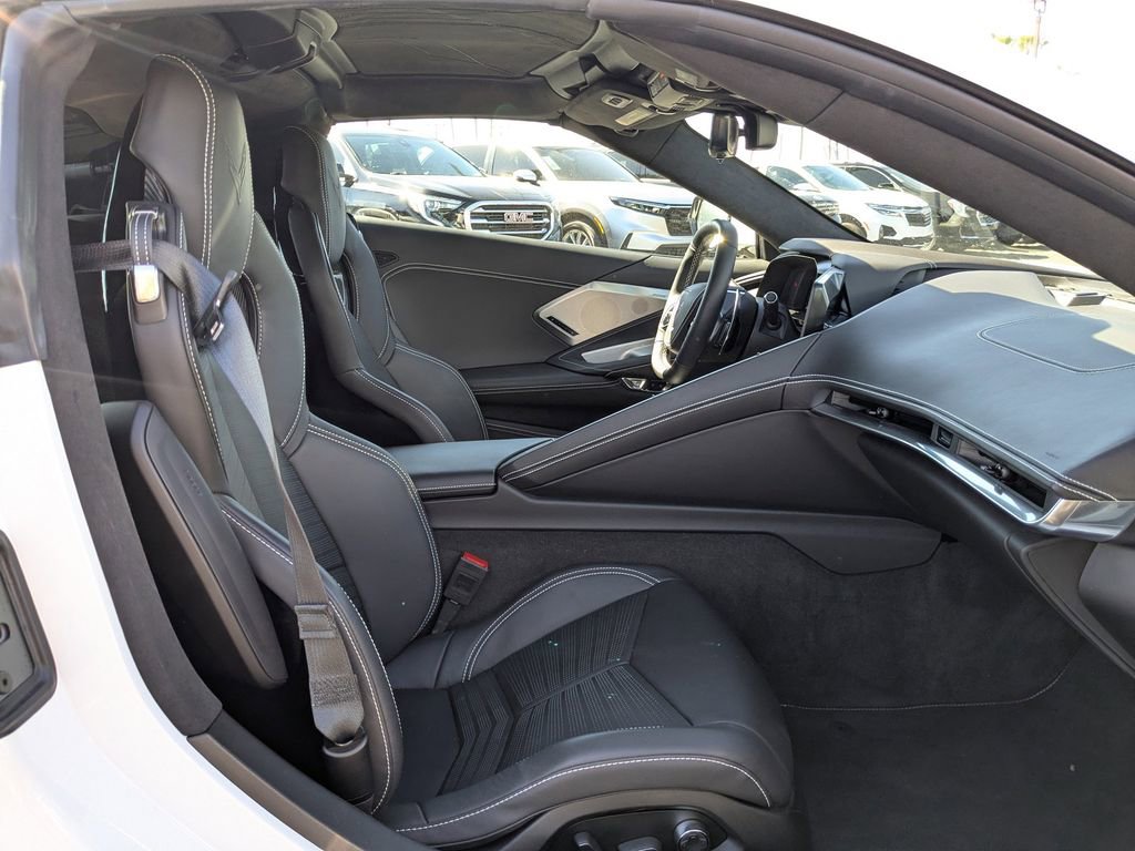Used 2025 Chevrolet Corvette Stingray Premium Cpe w/ Z51 Performance Package image 14