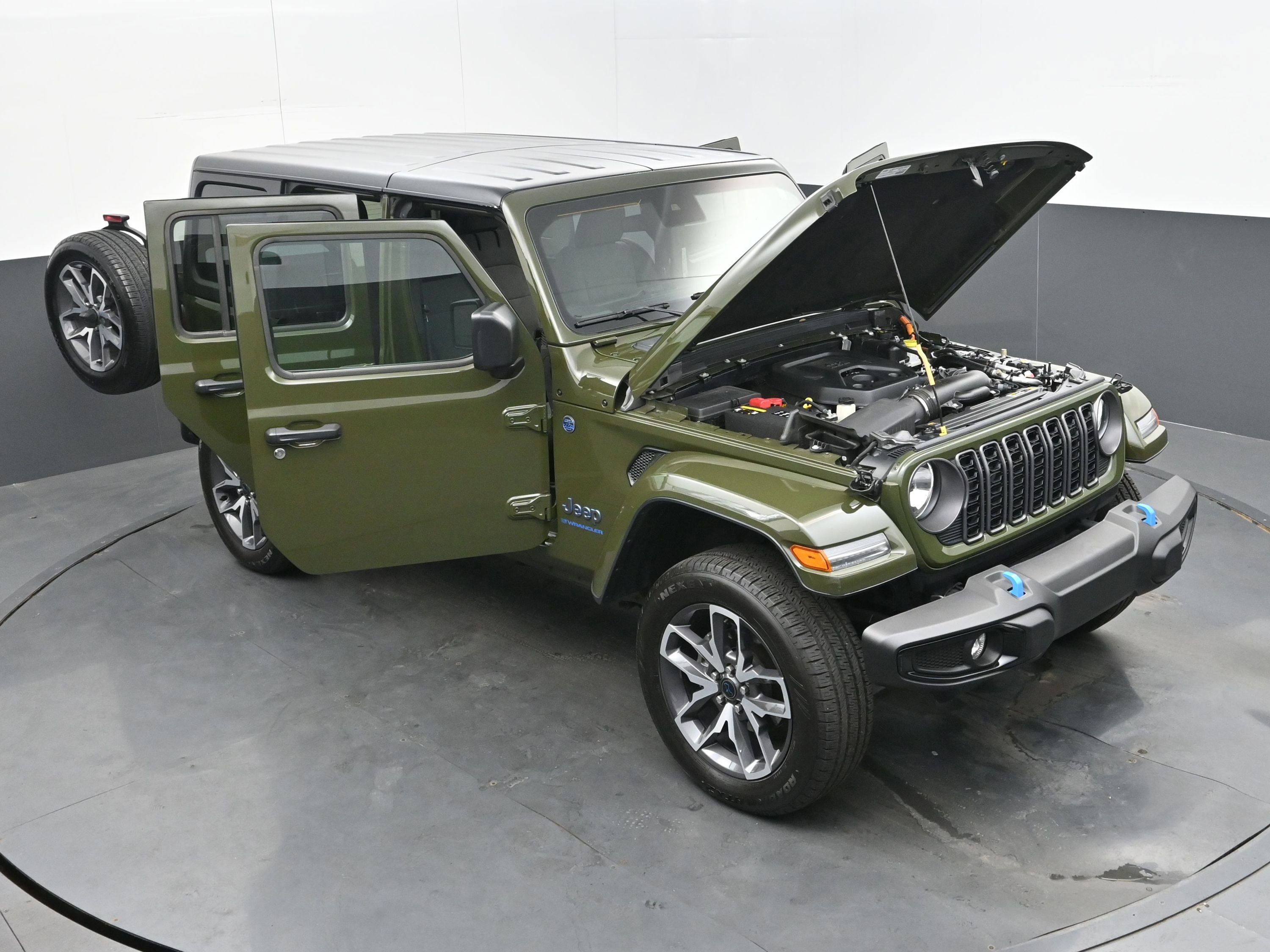 Used 2024 Jeep Wrangler Sport S image 39
