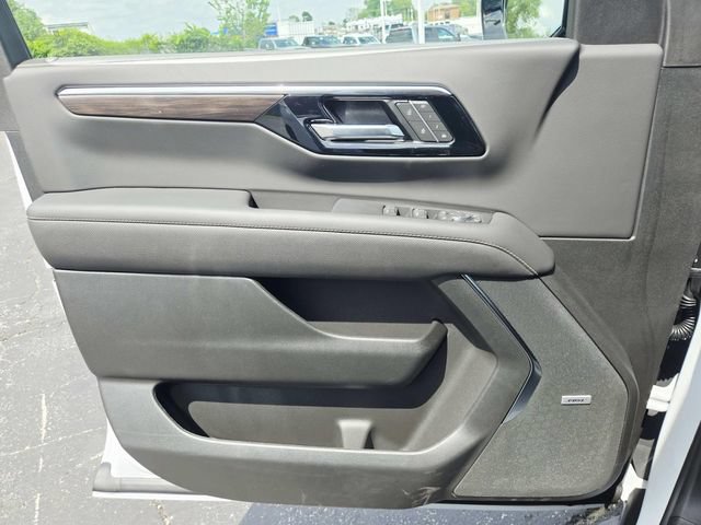 New 2026 Chevrolet Suburban Premier w/ Sun And Tow Package AWD/4WD image 30