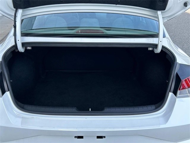 Certified 2022 Hyundai Elantra SEL w/ Cargo Package image 12