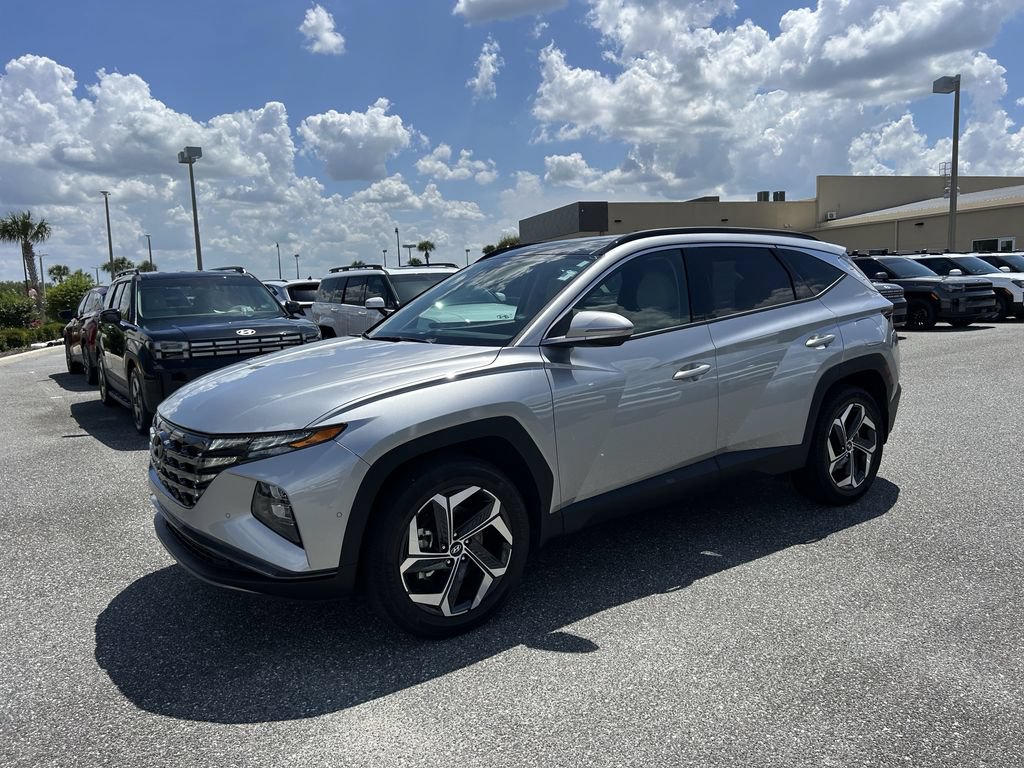 Certified 2023 Hyundai Tucson Limited AWD/4WD image 11