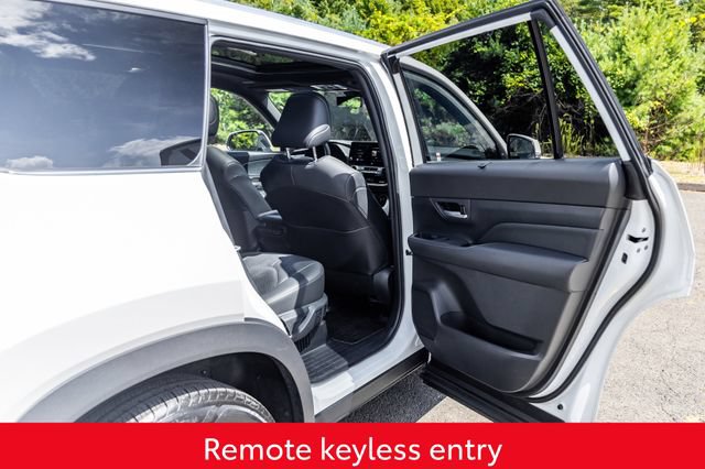 Used 2024 Toyota Grand Highlander AWD Hybrid image 20