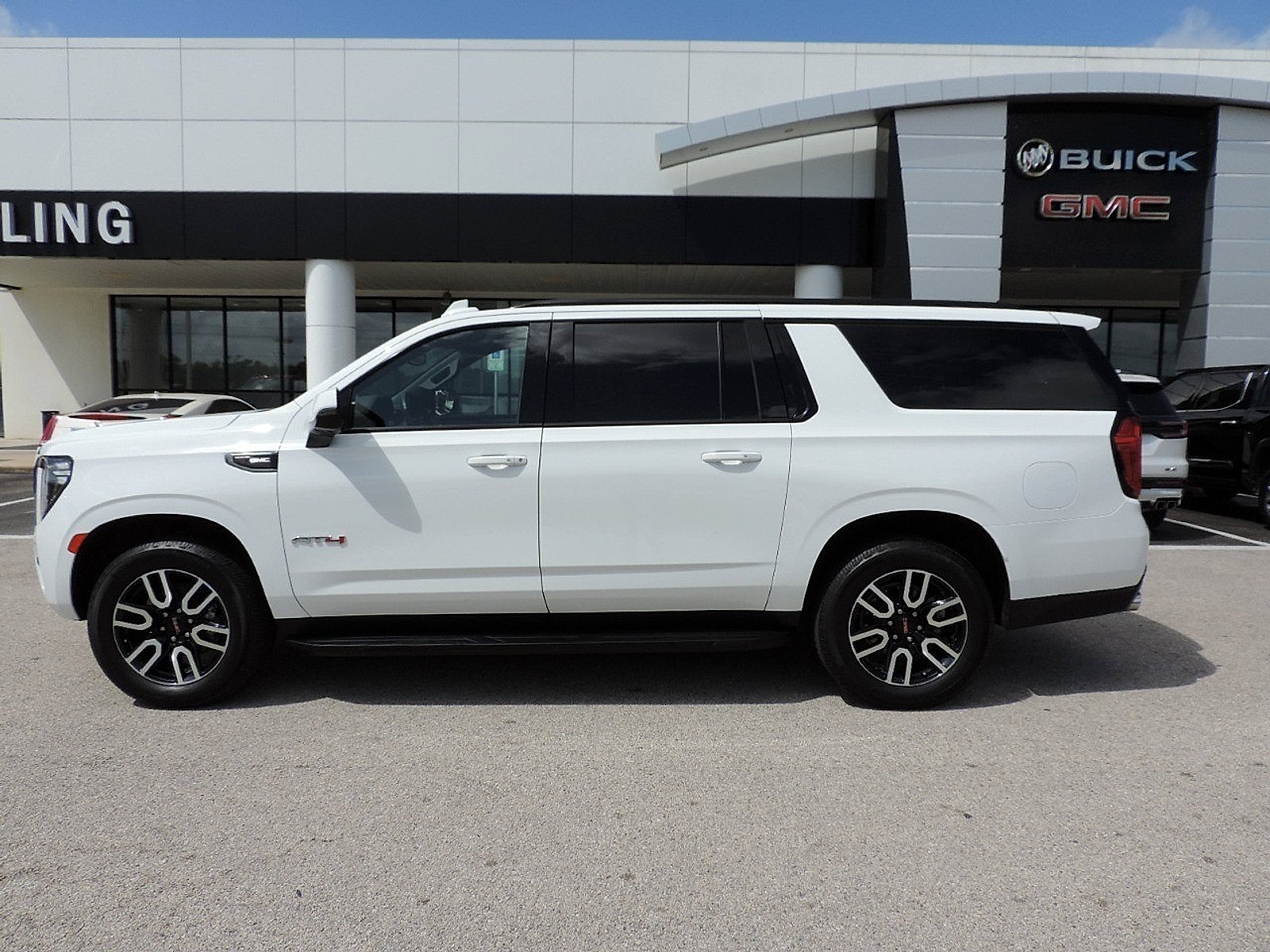 Certified 2024 GMC Yukon XL AT4 AWD/4WD image 8