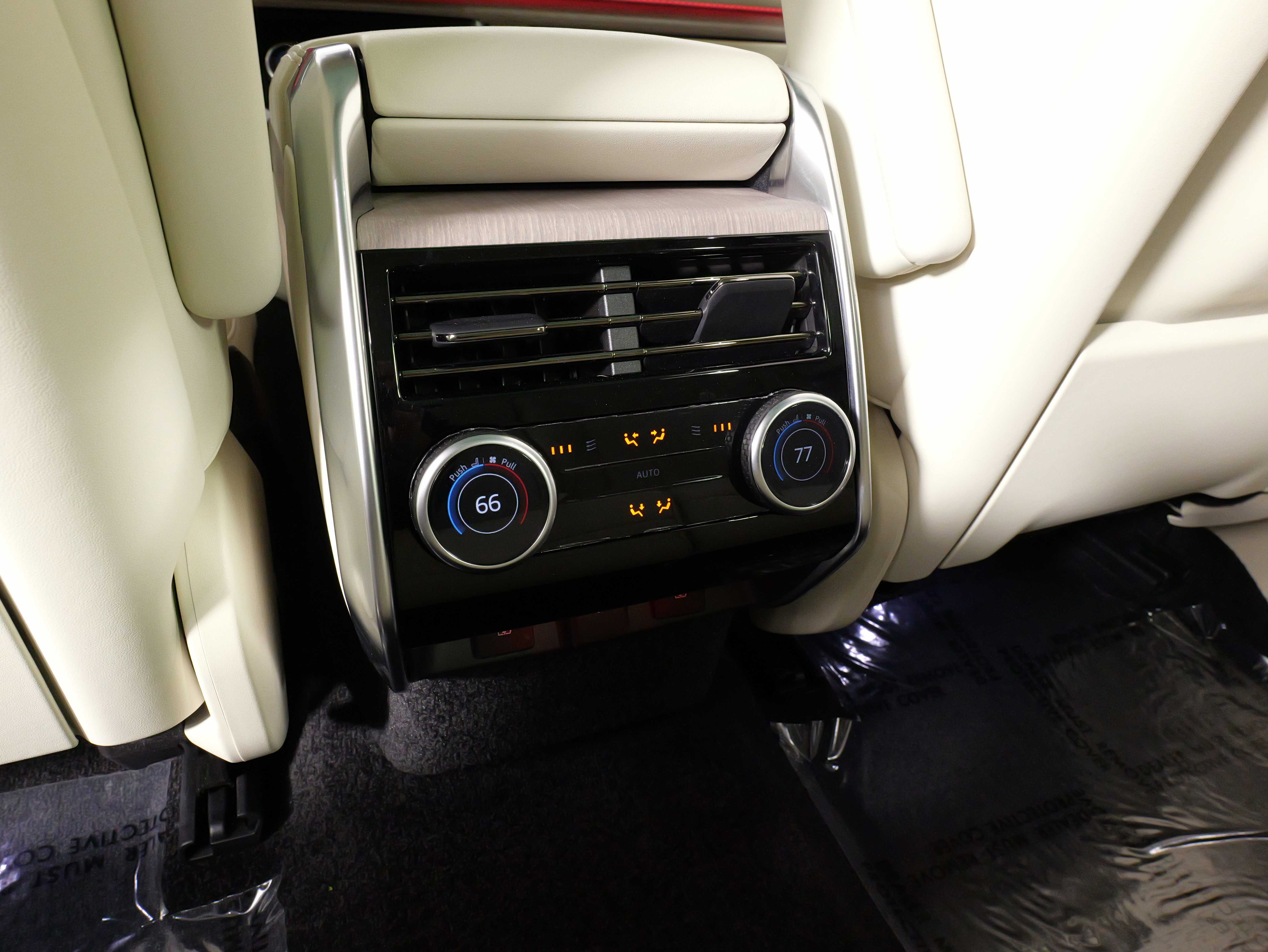 Used 2023 Land Rover Range Rover SE image 35