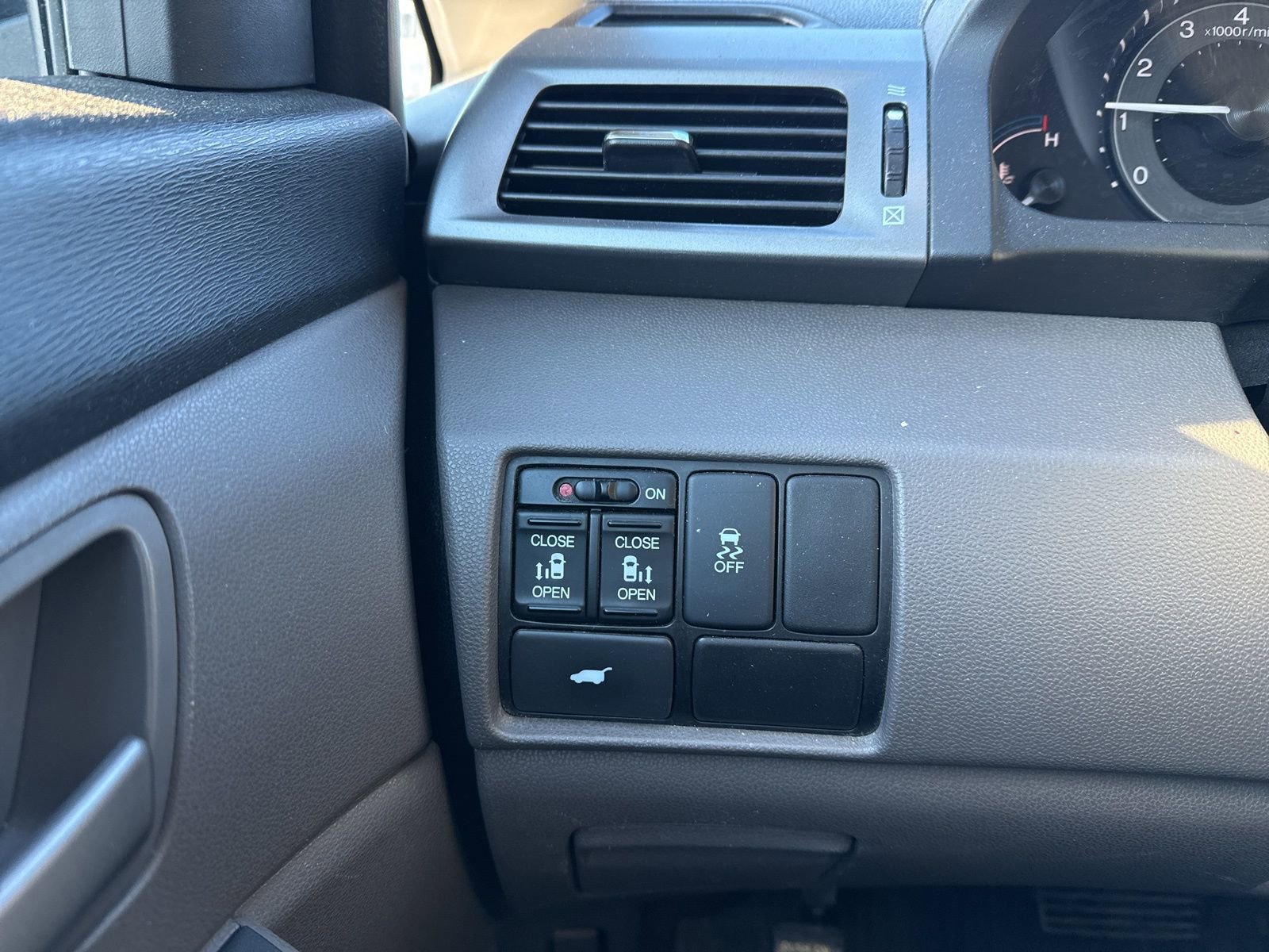 Used 2013 Honda Odyssey EX-L image 25