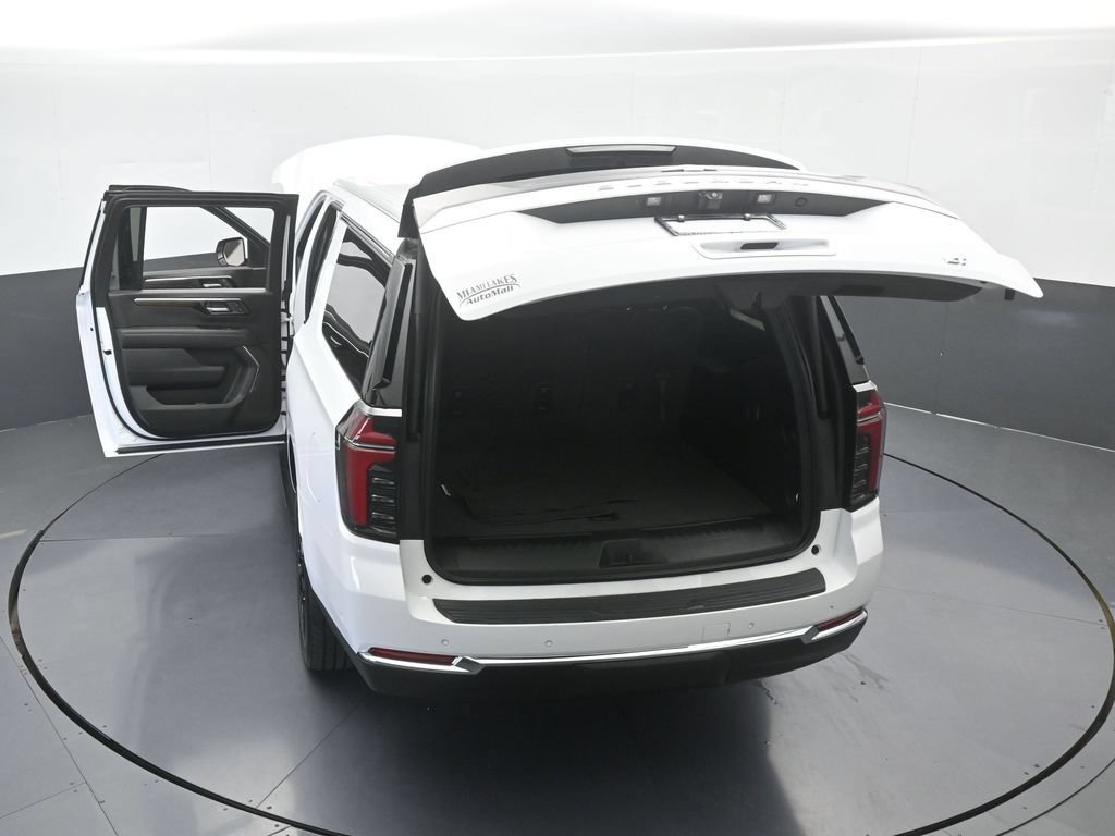 Used 2025 Chevrolet Suburban LT RWD image 79