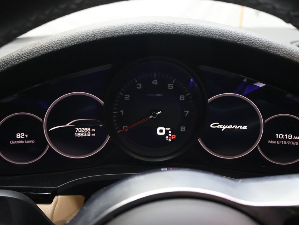 Used 2020 Porsche Cayenne AWD/4WD image 22