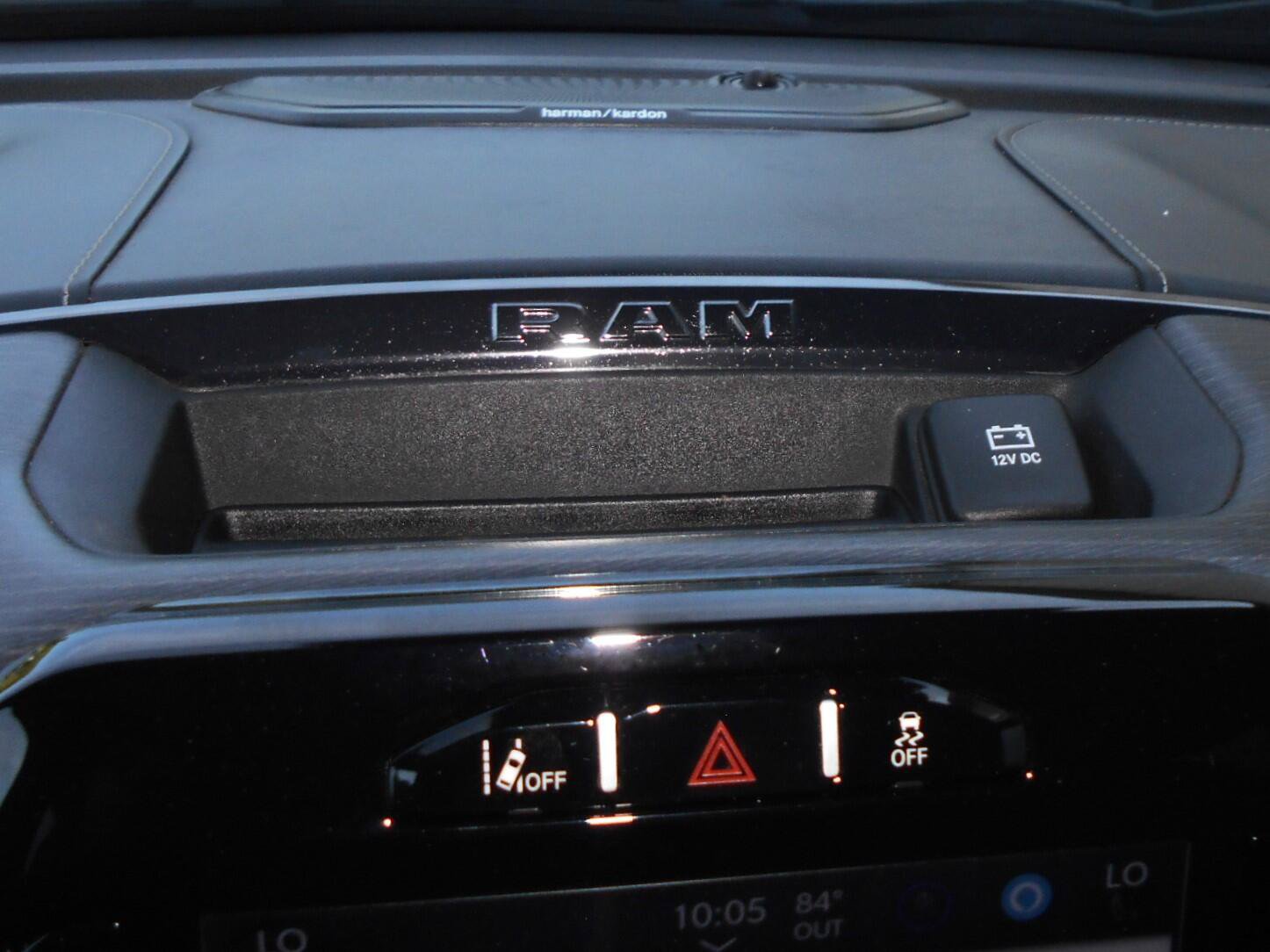 Used 2022 RAM 3500 Limited AWD/4WD image 23