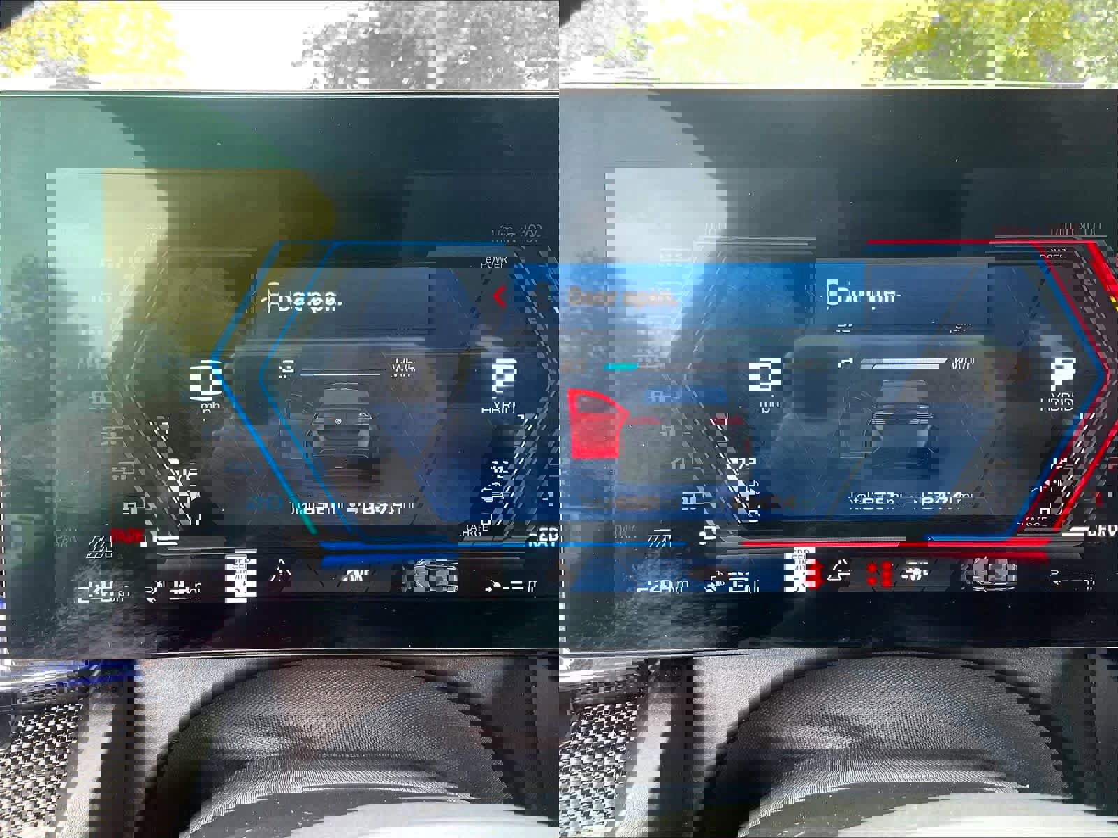 Used 2025 BMW M5 w/ Carbon Package image 22