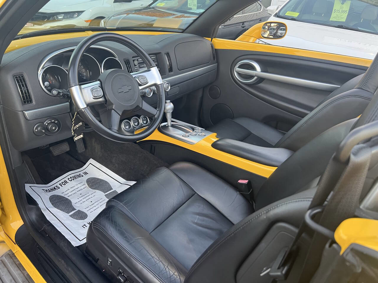 Used 2004 Chevrolet SSR w/ Preferred Equipment Group RWD image 15