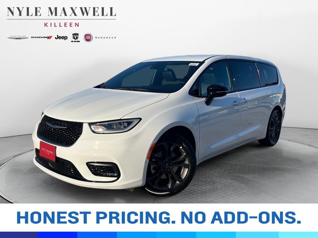 New 2026 Chrysler Pacifica Select image 1