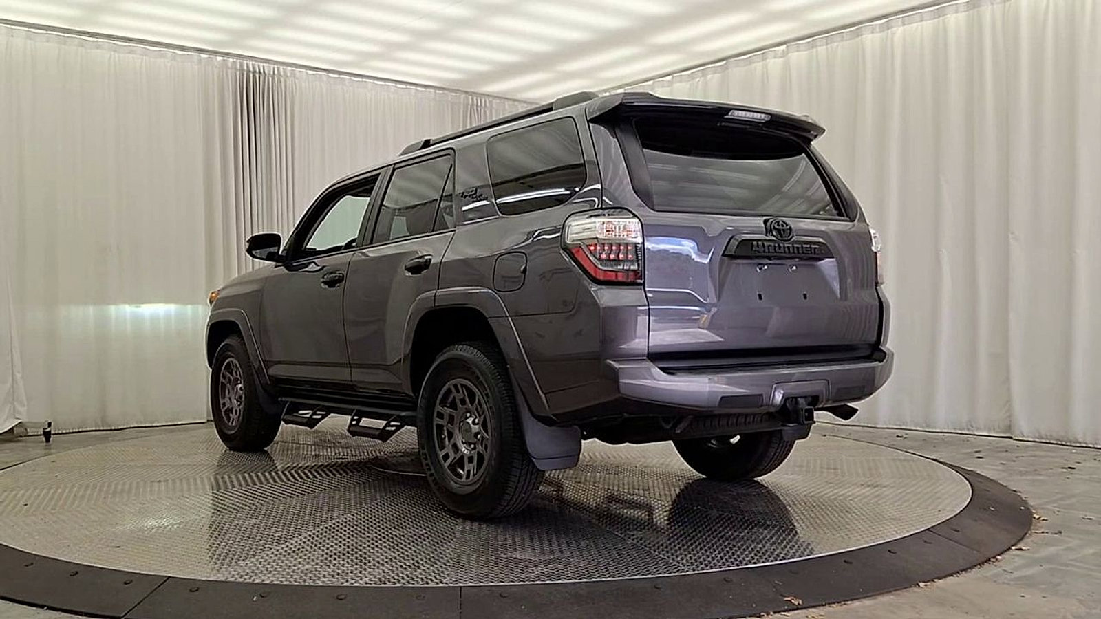 Used 2021 Toyota 4Runner Venture image 9