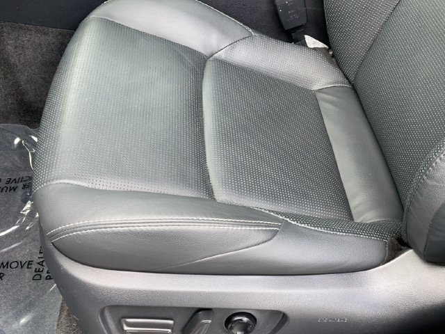 Used 2025 Toyota 4Runner Limited AWD/4WD image 16