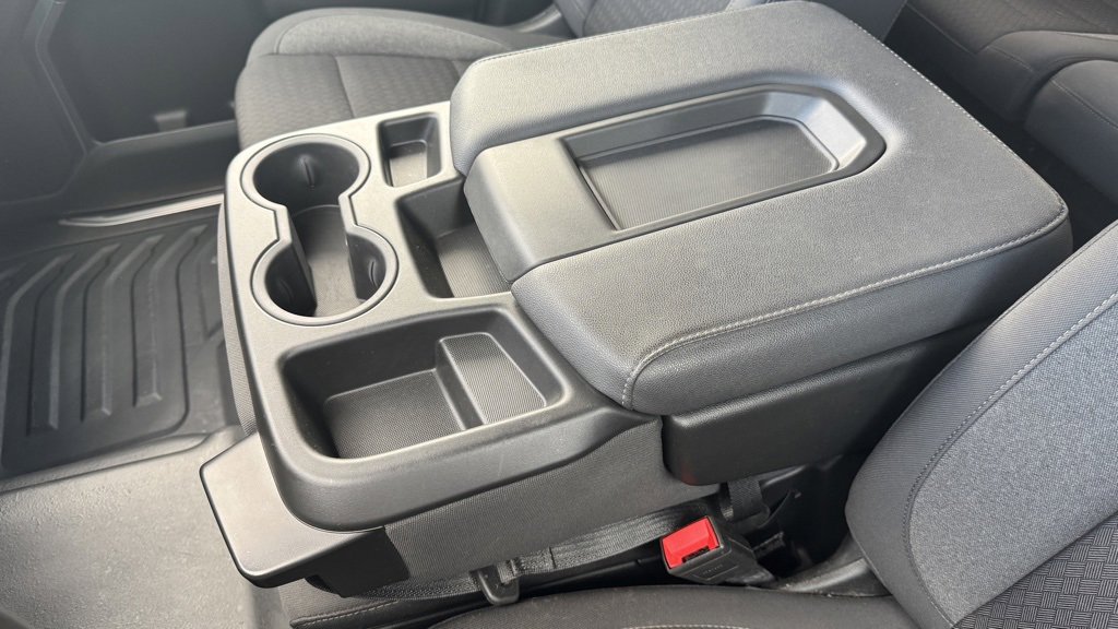 Used 2024 Chevrolet Silverado 2500 LT w/ Convenience Package image 32