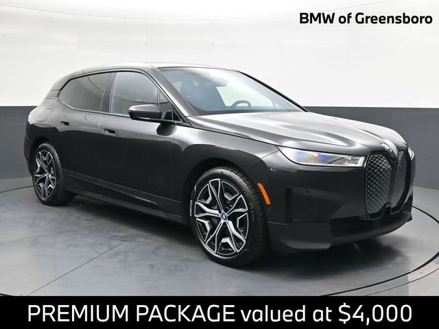 Used 2022 BMW iX xDrive50 AWD/4WD image 1