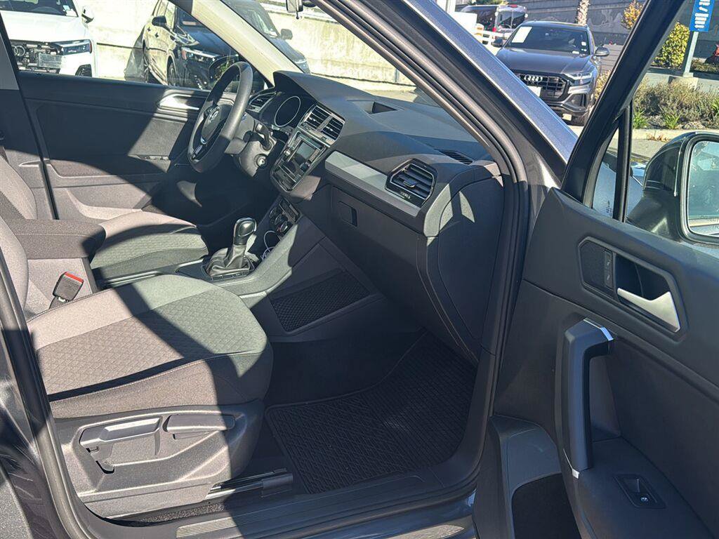 Used 2020 Volkswagen Tiguan S FWD image 13