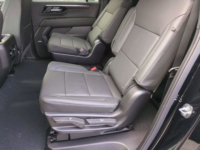 New 2026 Chevrolet Suburban LT image 25