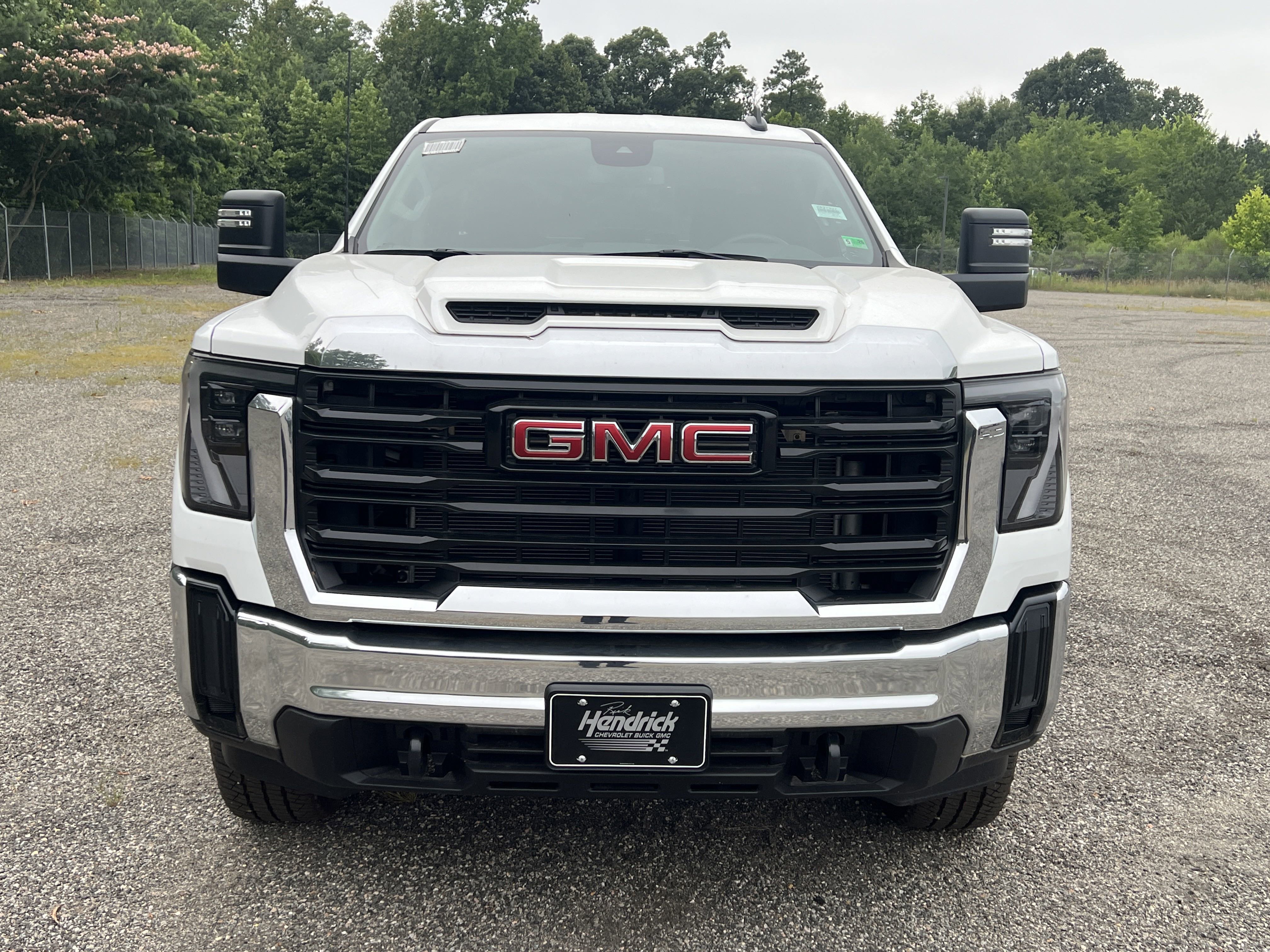New 2025 GMC Sierra 3500 Pro w/ Convenience Package image 3
