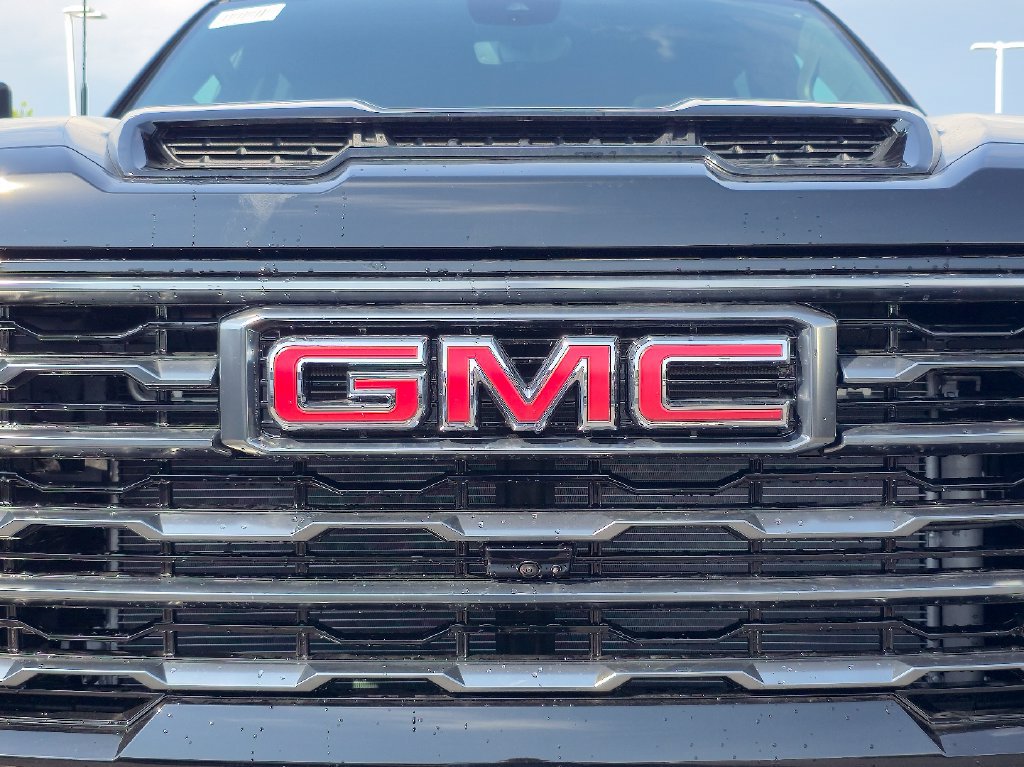 New 2026 GMC Sierra 2500 AT4 w/ AT4 Premium Plus Package AWD/4WD image 32
