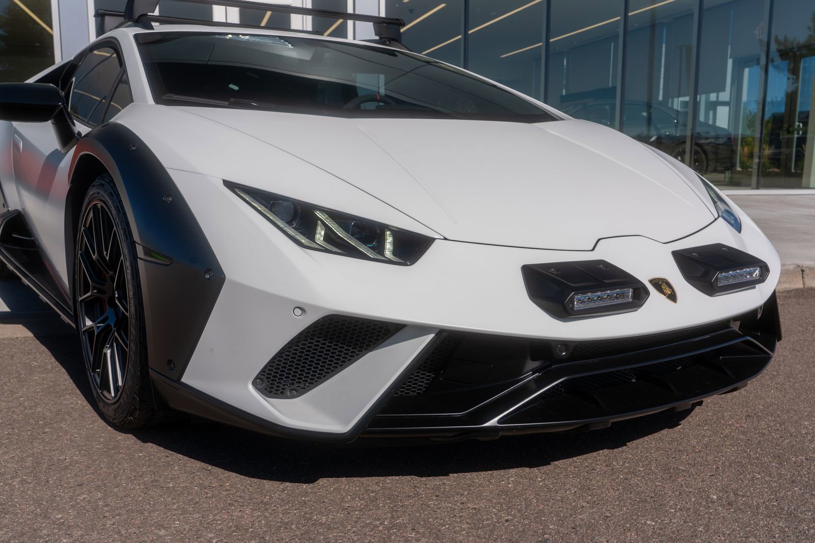 Used 2024 Lamborghini Huracan Sterrato image 2