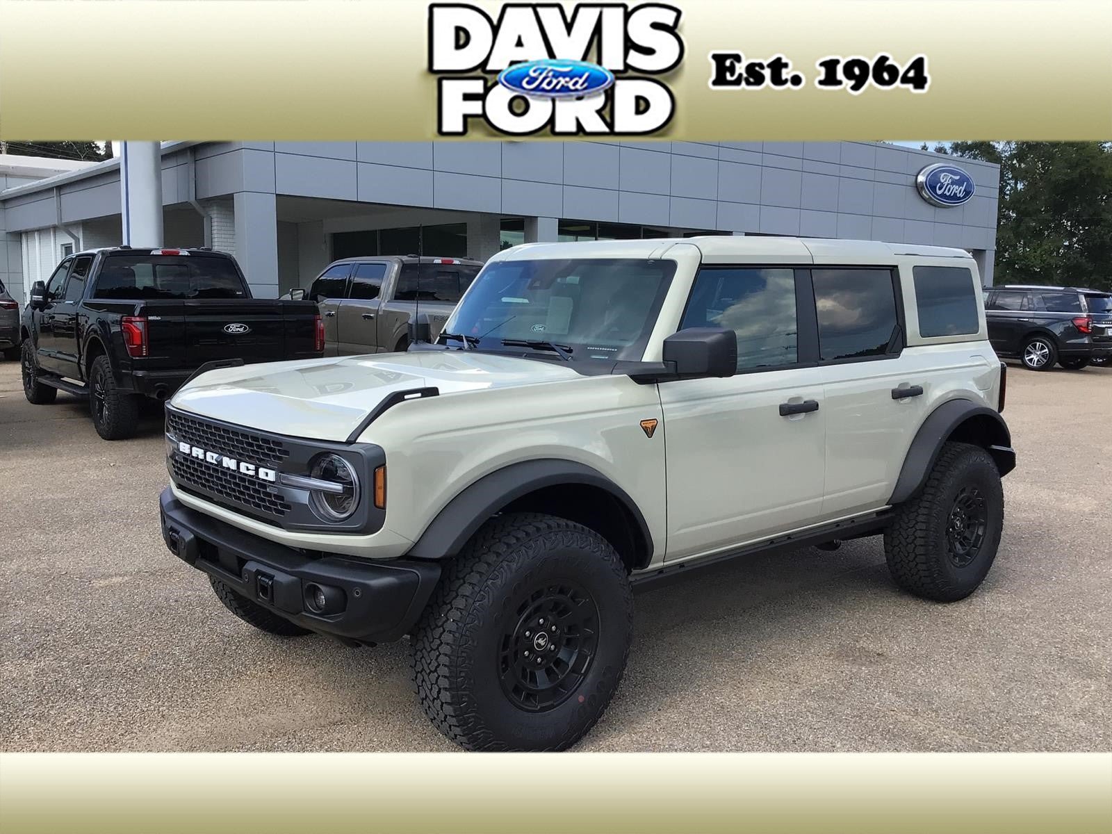 New 2026 Ford Bronco Badlands