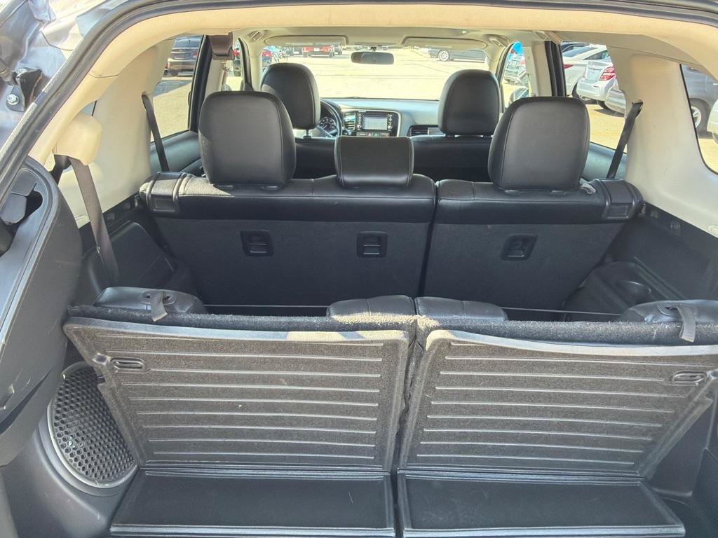 Used 2016 Mitsubishi Outlander SE FWD image 11