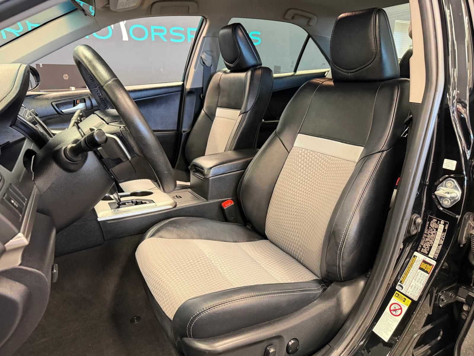 Used 2012 Toyota Camry SE FWD image 8