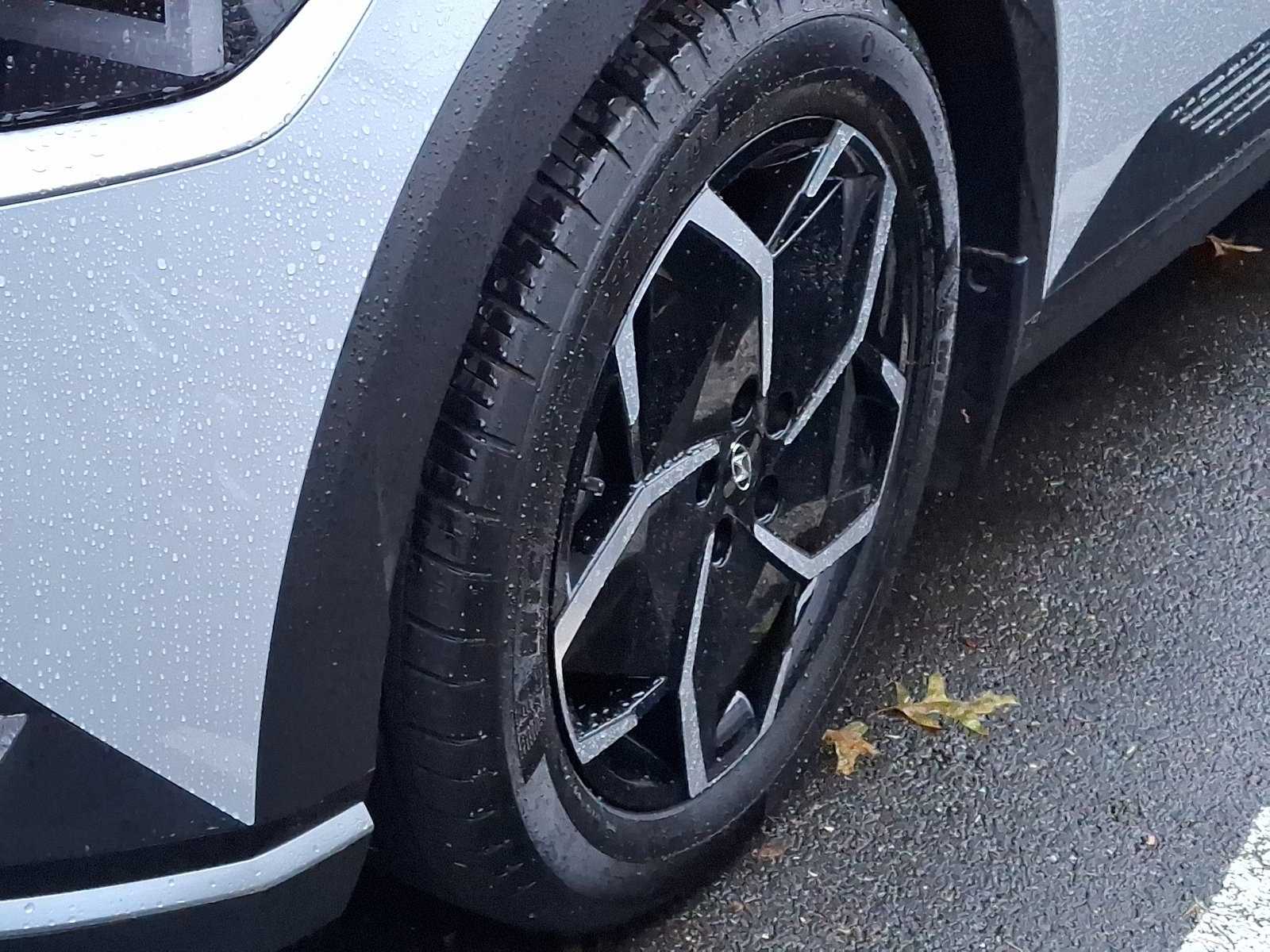 Certified 2024 Hyundai Ioniq 5 SE RWD image 10
