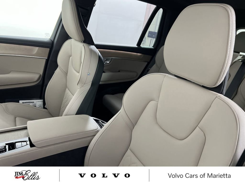 New 2026 Volvo XC90 B5 Plus w/ Protection Package image 12