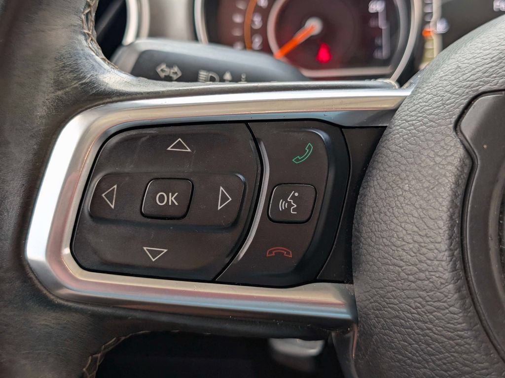 Used 2019 Jeep Wrangler Unlimited Sahara w/ Uconnect 4C Nav & Sound Group AWD/4WD image 24