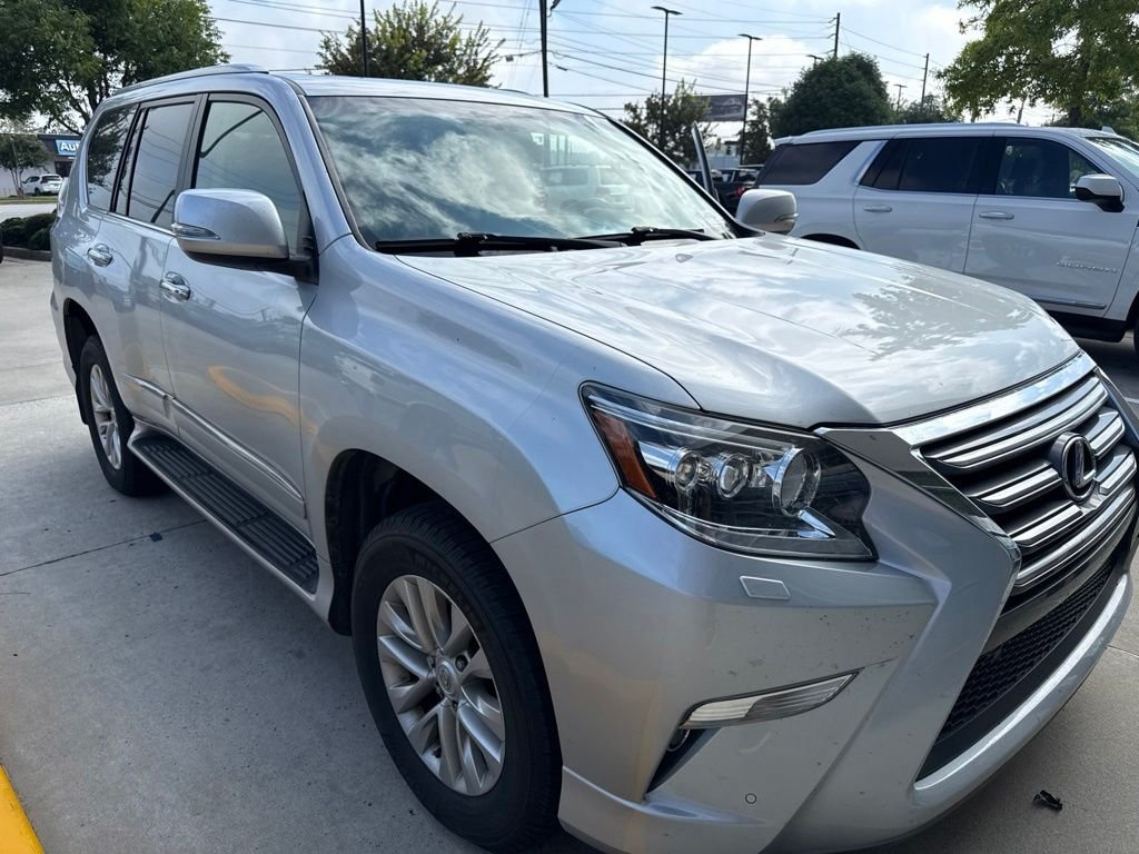Used 2018 Lexus GX 460 Premium w/ Premium Package AWD/4WD image 6