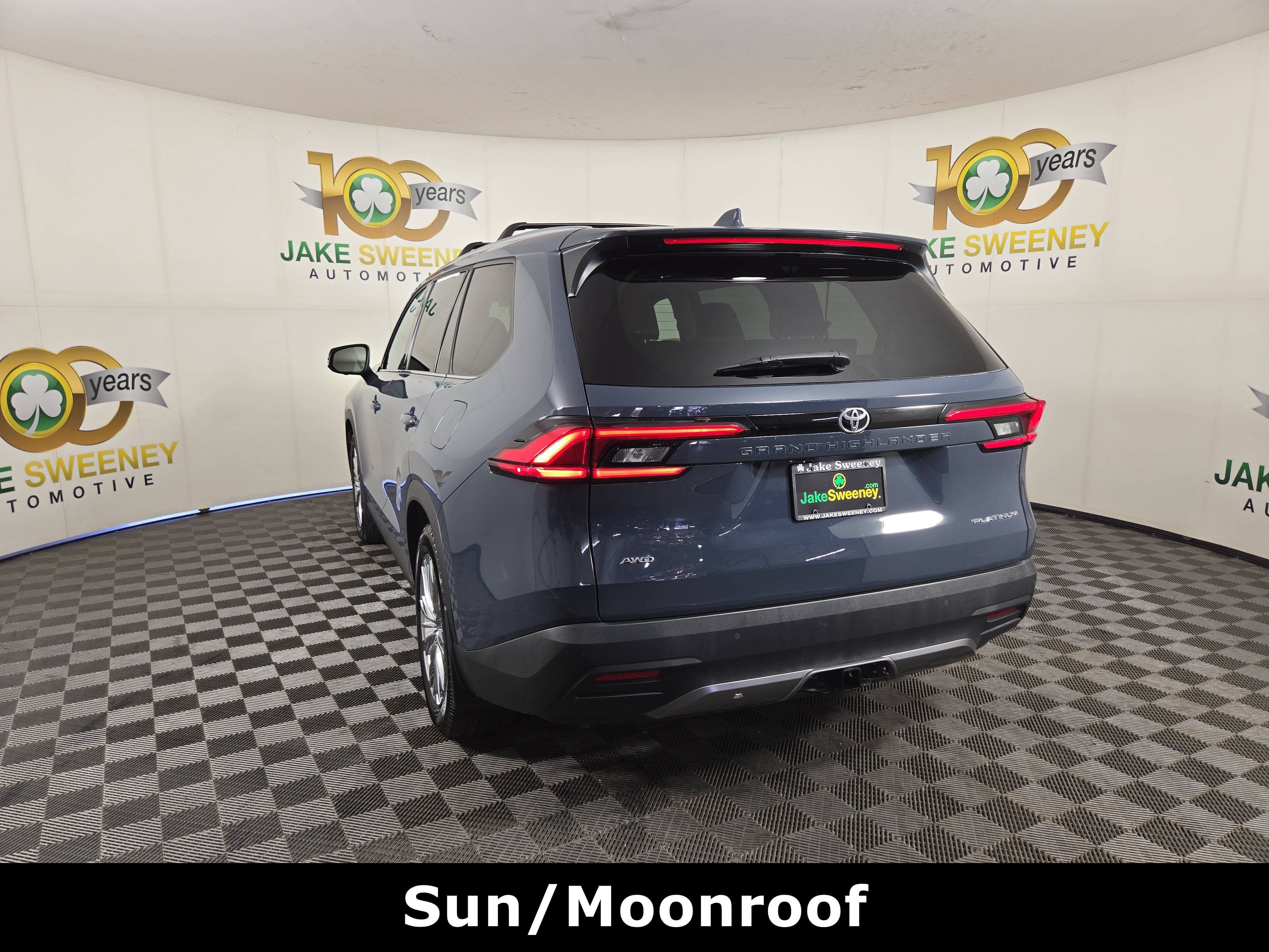 Used 2024 Toyota Grand Highlander AWD image 6