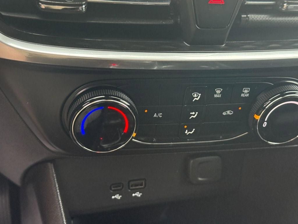 Used 2024 Buick Encore GX Preferred FWD image 25