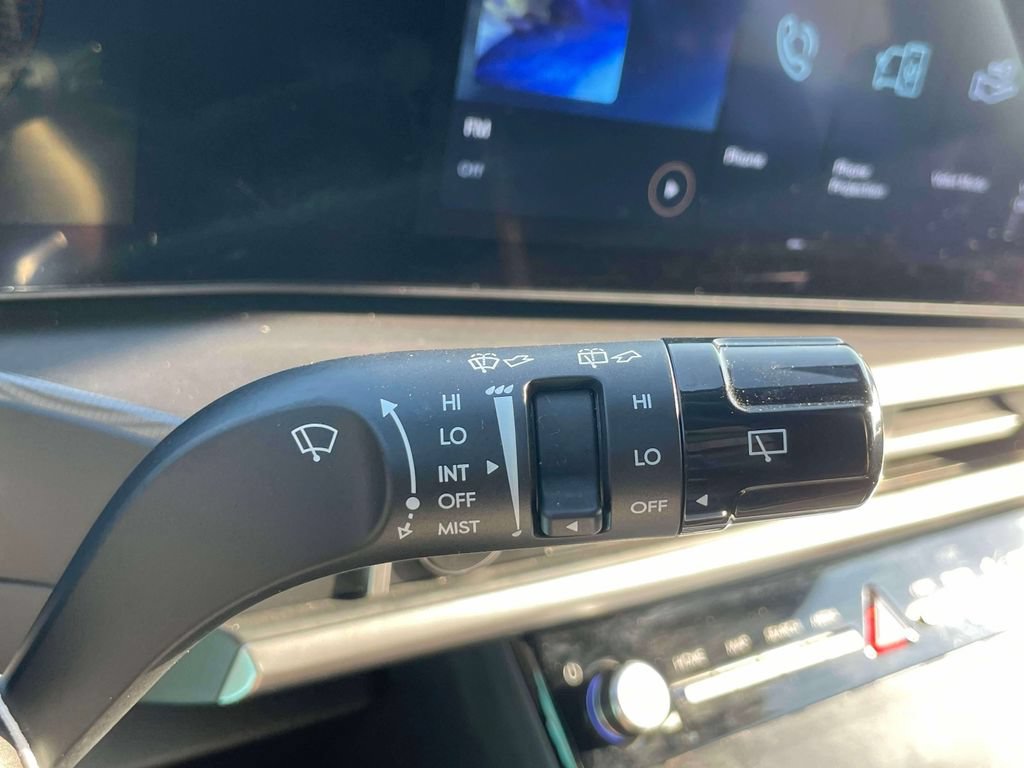 Used 2025 Hyundai Santa Fe SEL AWD/4WD image 25