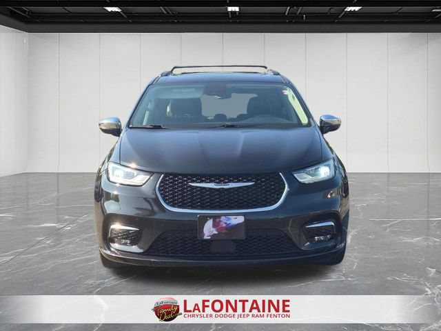 Used 2023 Chrysler Pacifica Limited FWD image 8