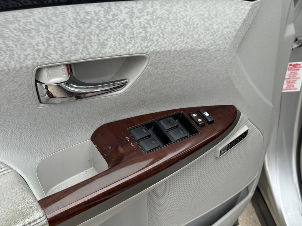 Used 2010 Toyota Venza image 11