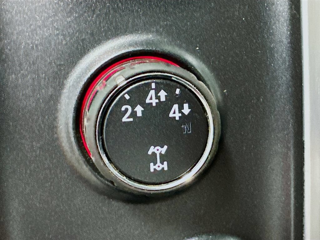 Used 2015 GMC Sierra 2500 SLT AWD/4WD image 34