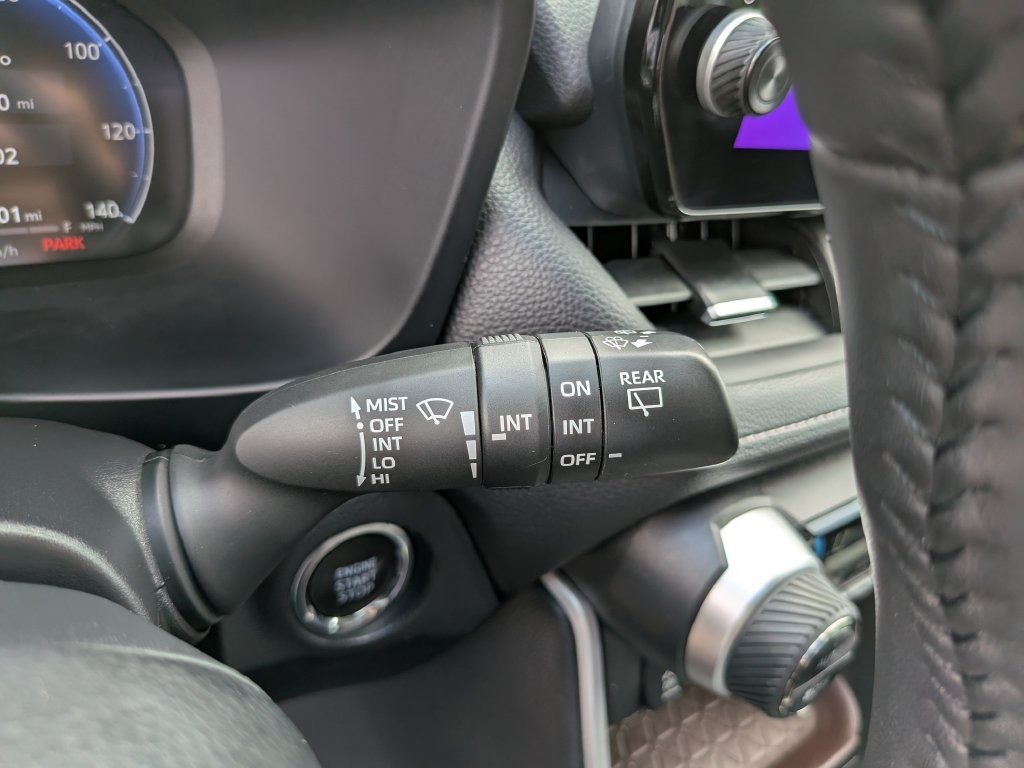 Used 2025 Toyota RAV4 Limited FWD image 37