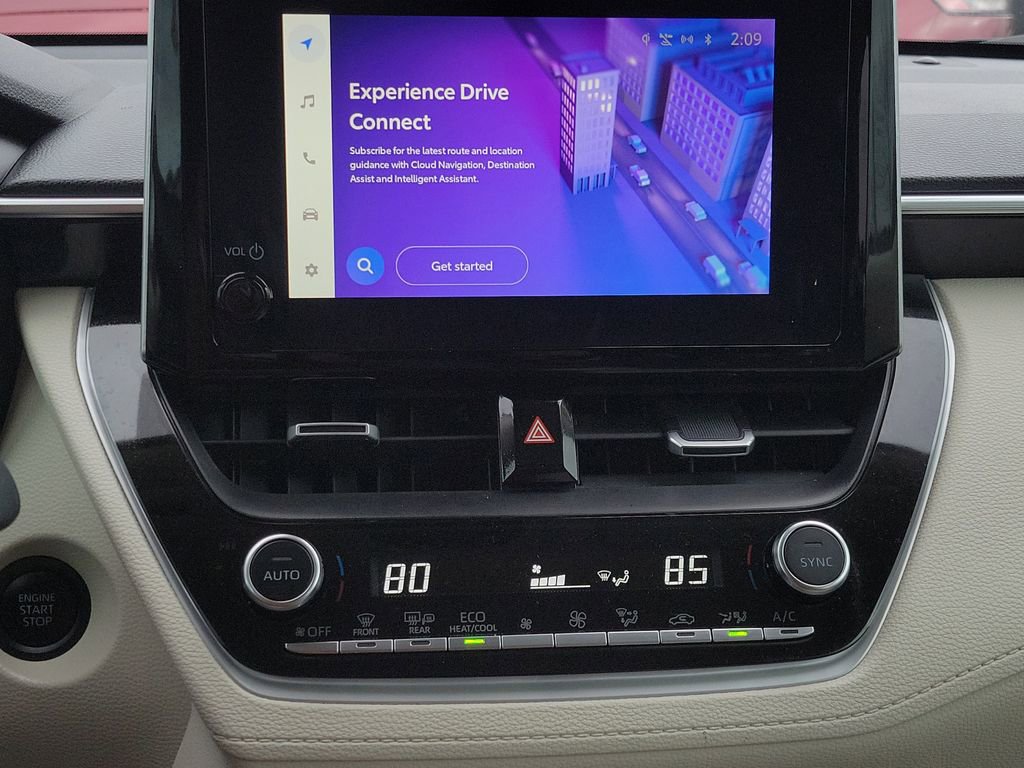 Used 2024 Toyota Corolla Cross XLE image 23