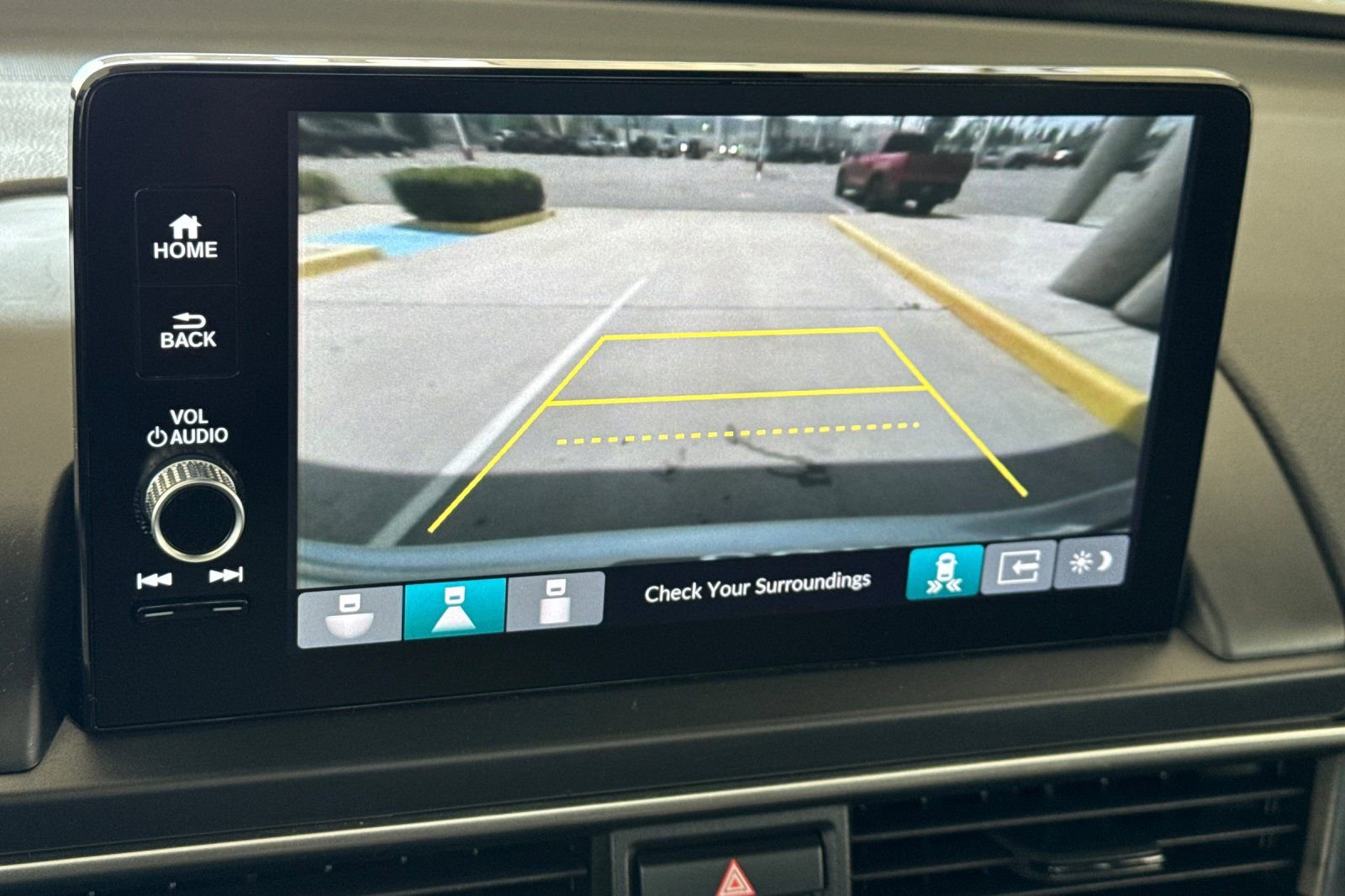 Used 2025 Honda Pilot Touring image 19